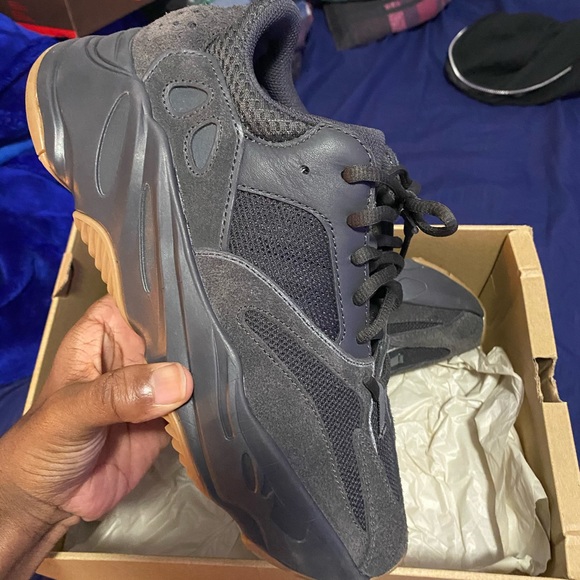 Adidas yeezy boost 700 main image 2